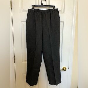 NWT Womens Pull on Pants, 18W petite, inseam 28 1/2 100% cotton, brand Chic